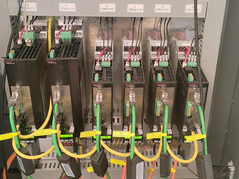 Precision Linear Guide Rails Driven by Premium High Torque Servo Motor